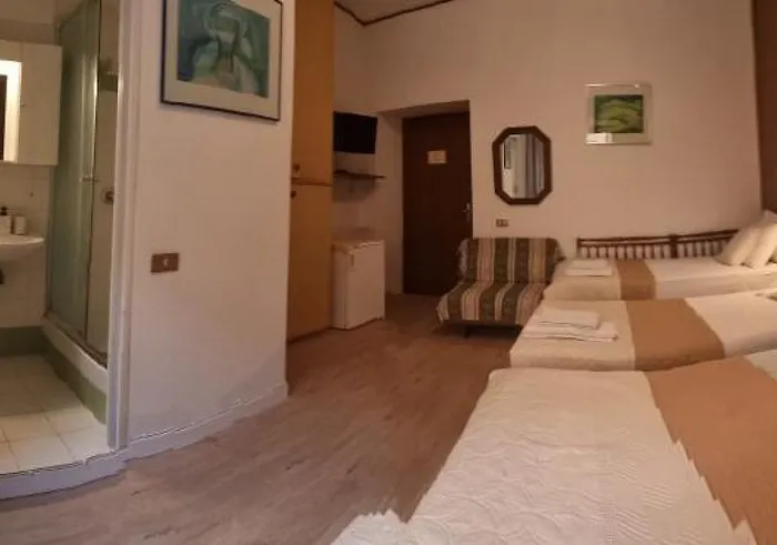 Vaticanrooms Oda ve Kahvaltı 4*